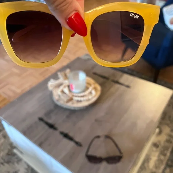 Quay Australia Sunglasses - Yellow and Brown see photos - Picture 12 of 12